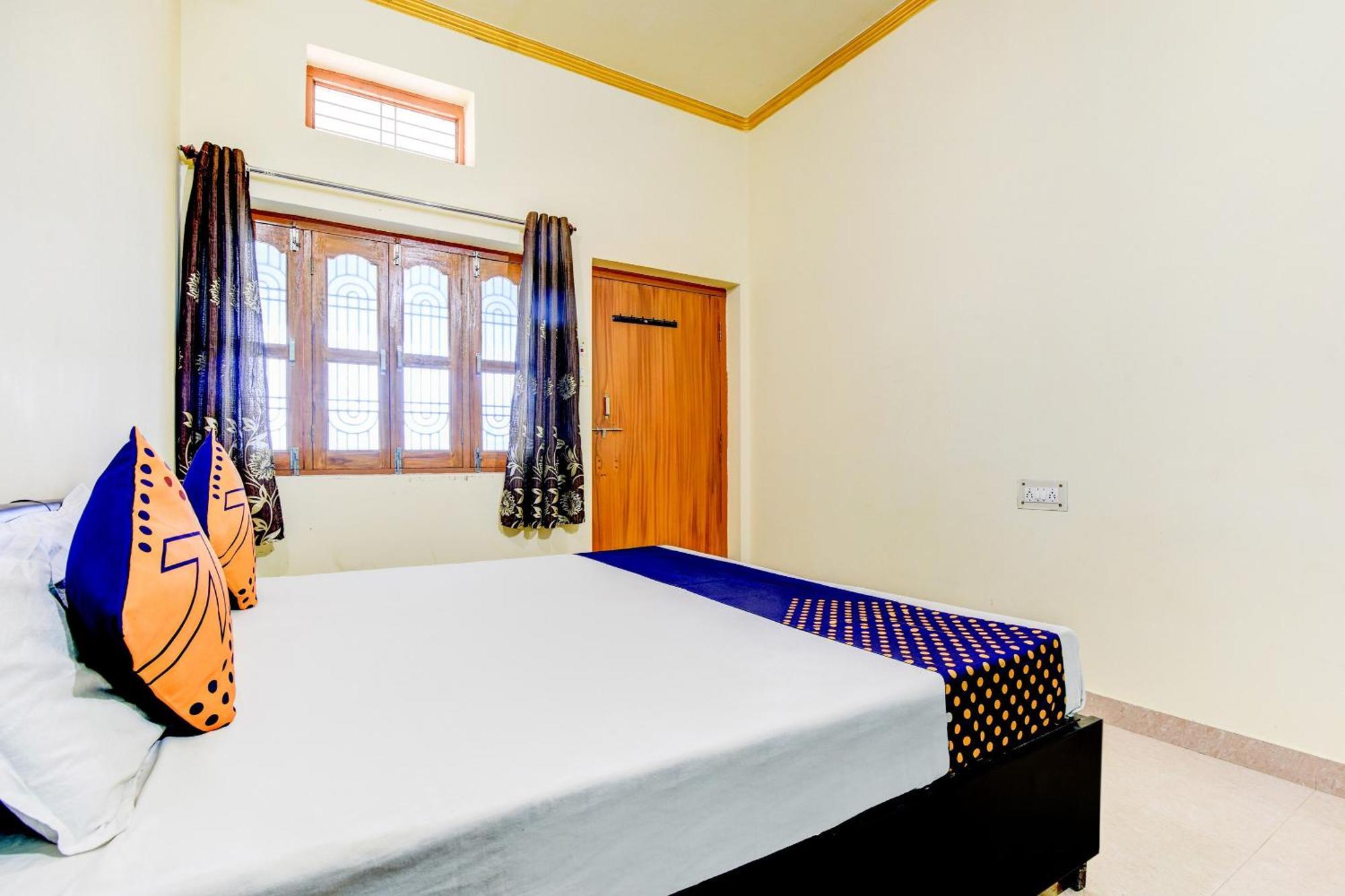 Flagship Usha Hotel Varanasi