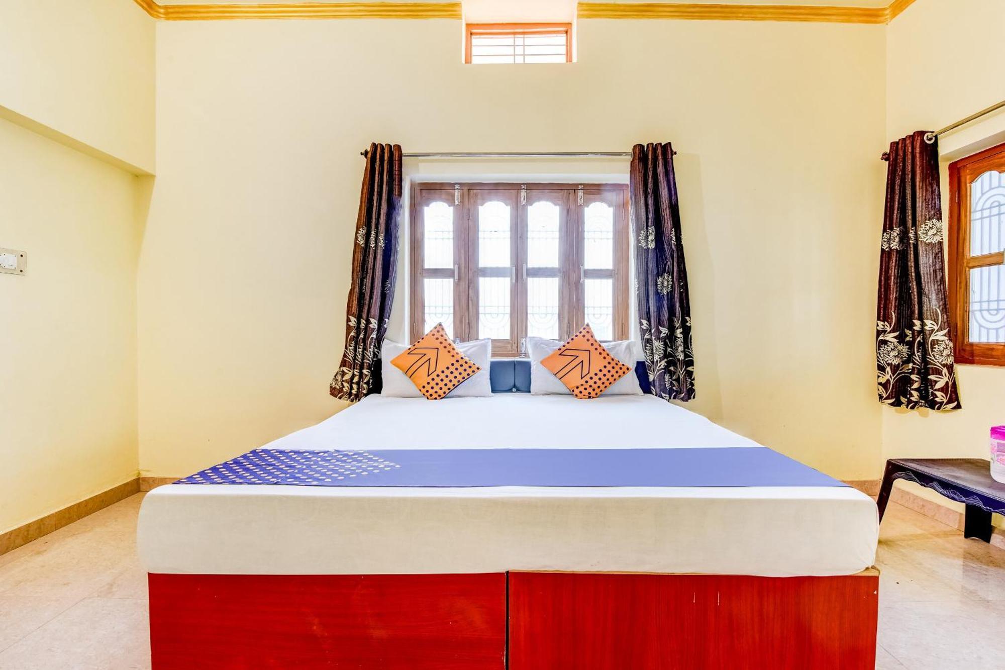 Hotel Flagship Usha 2*