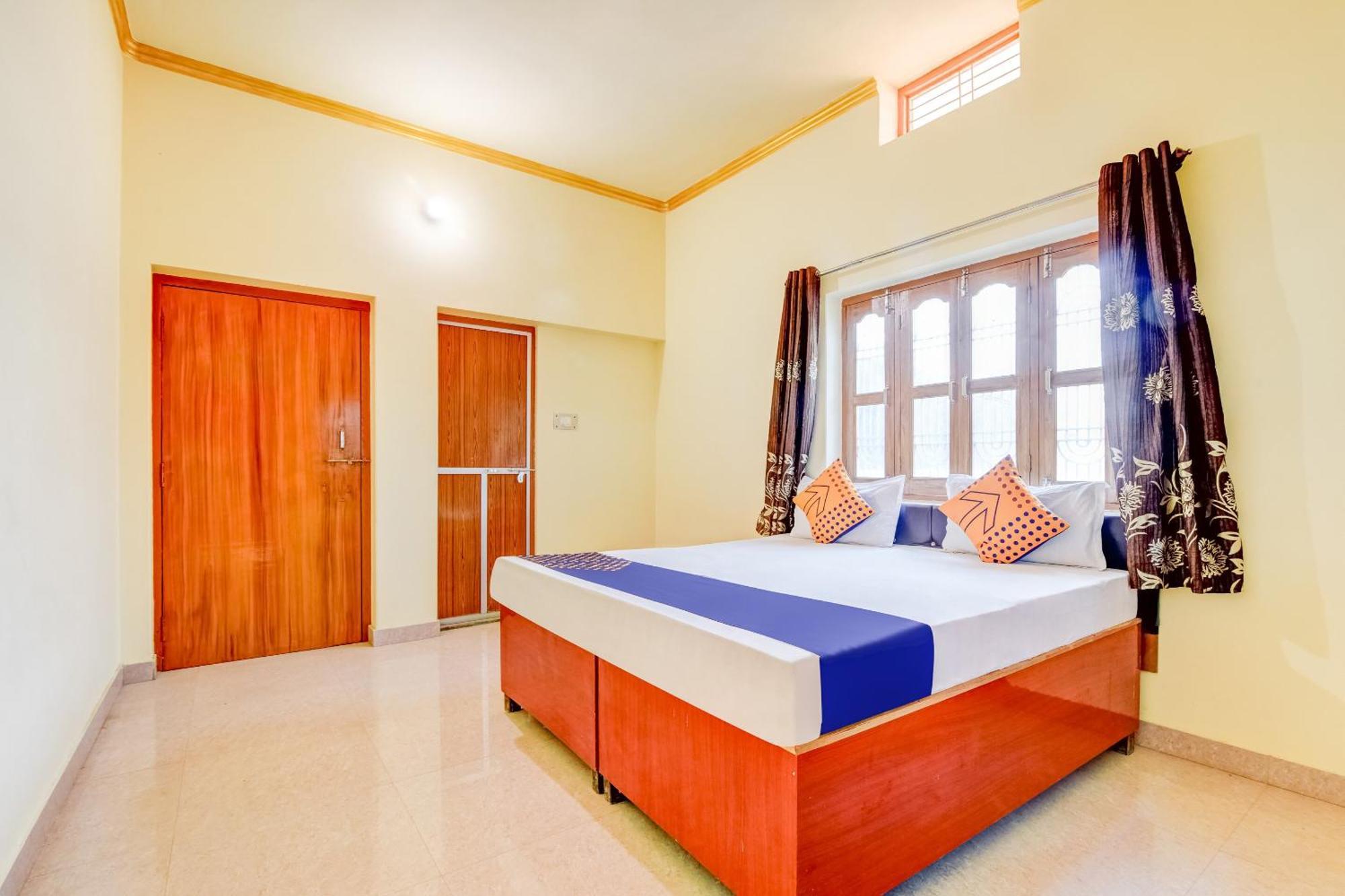 Flagship Usha Hotel