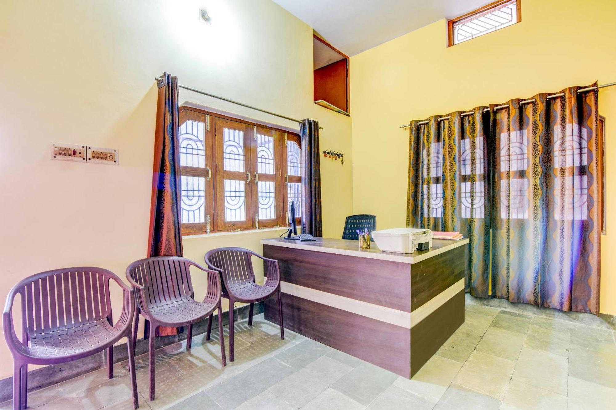 Flagship Usha Hotel