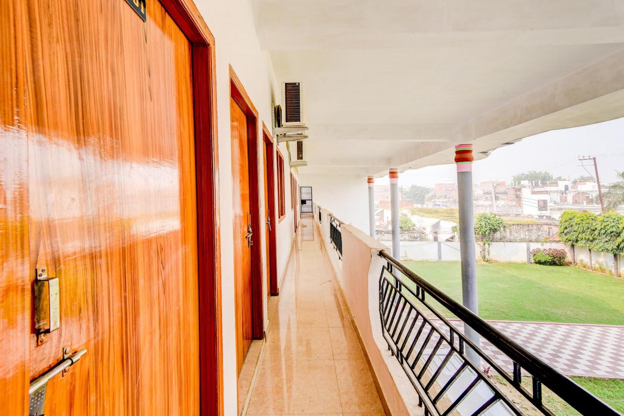 Hotel Flagship Usha